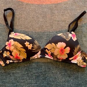 Victoria’s Secret PINK 34AA Push-Up Wireless Bra